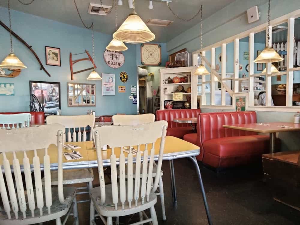 S & W Country Diner